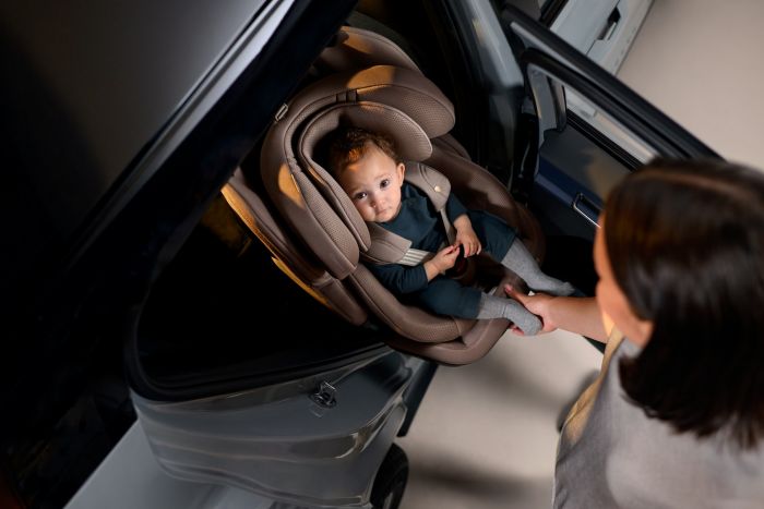 Maxi-Cosi Emerald 360 S i-Size Car Seat - Truffle - Image 8