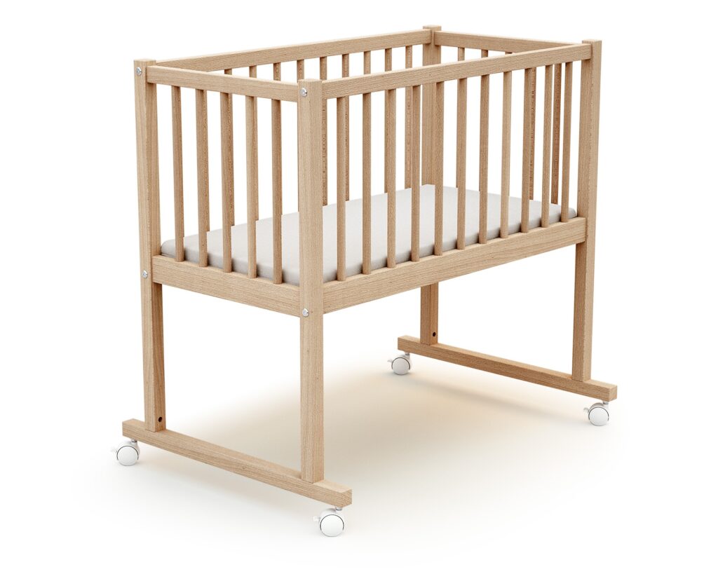 AT4 natural beech wooden cradle with mattress and lockable castors